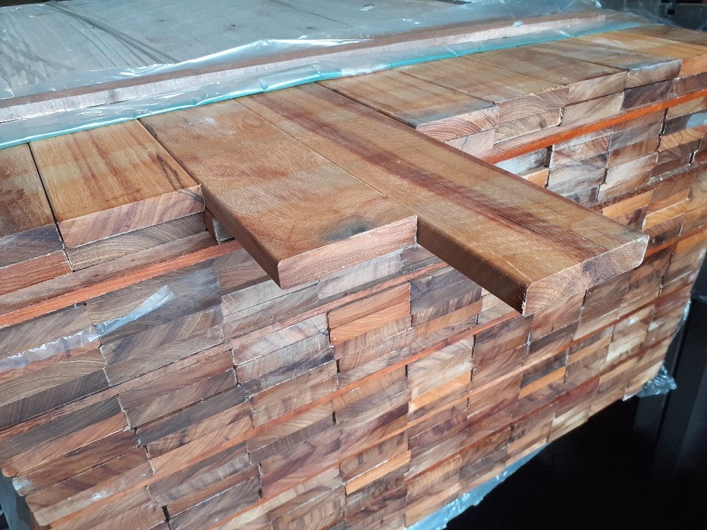 218 planches de bois dur rabotées 21x100mm (32,45m2), Bois dur, Neuf, Moins de 180 cm, Enlèvement ou Envoi