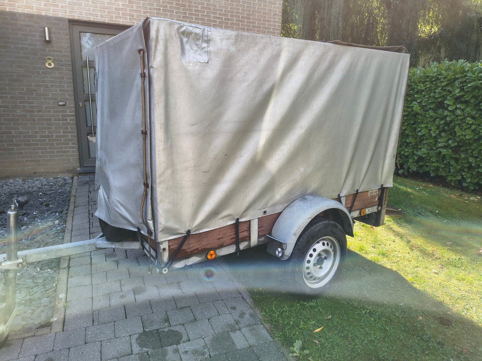 Aanhangwagen met huif, Enlèvement
