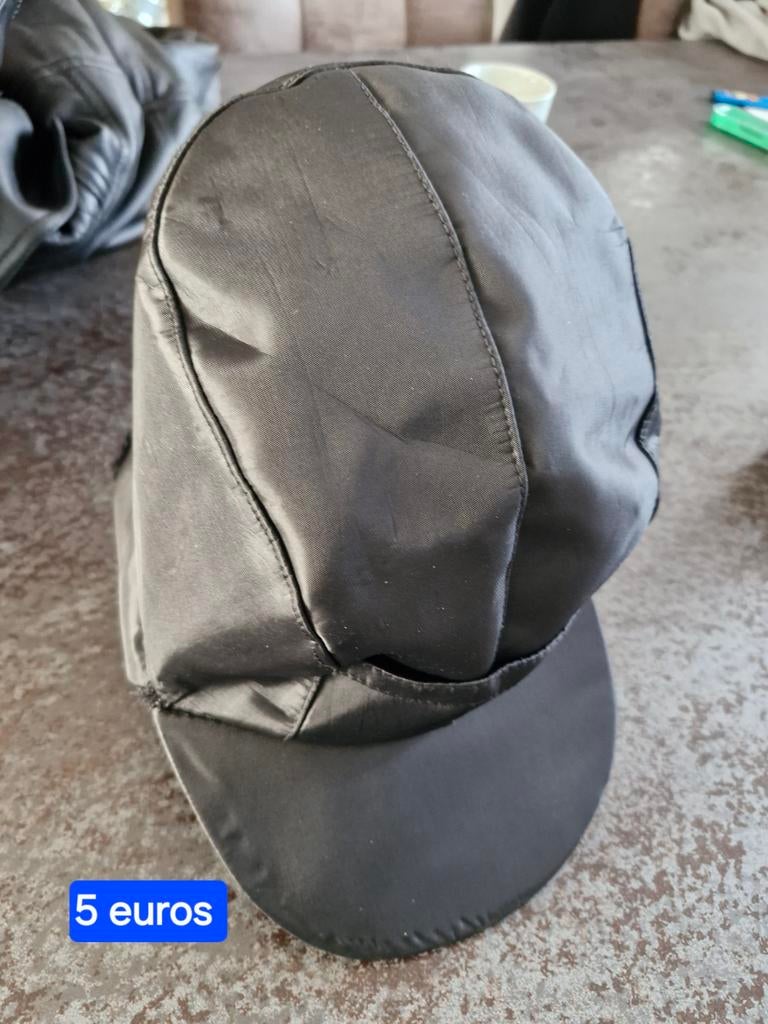 Casquette avec cache oreille noir T54, Enlèvement ou Envoi, Casquette