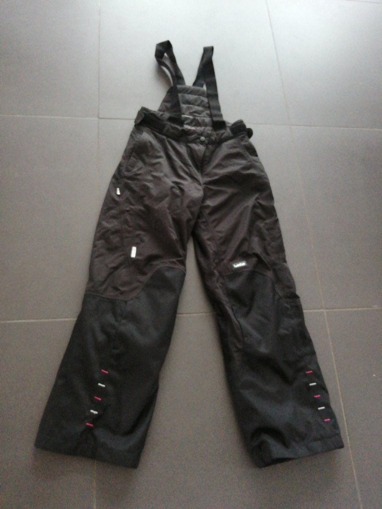 zwarte skibroek 10 jaar, Sport en Fitness, Skiën en Langlaufen, Ophalen of Verzenden, Zo goed als nieuw, Kleding