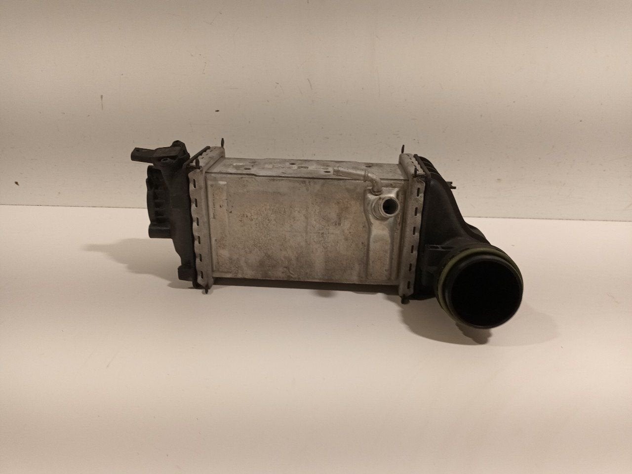 Intercooler radiateur Audi A3, Onderdelen@venauto.nl, Van der Ven Autorecycling B.V., Ettenseweg 76, 4706 PB Roosendaal, The Netherlands