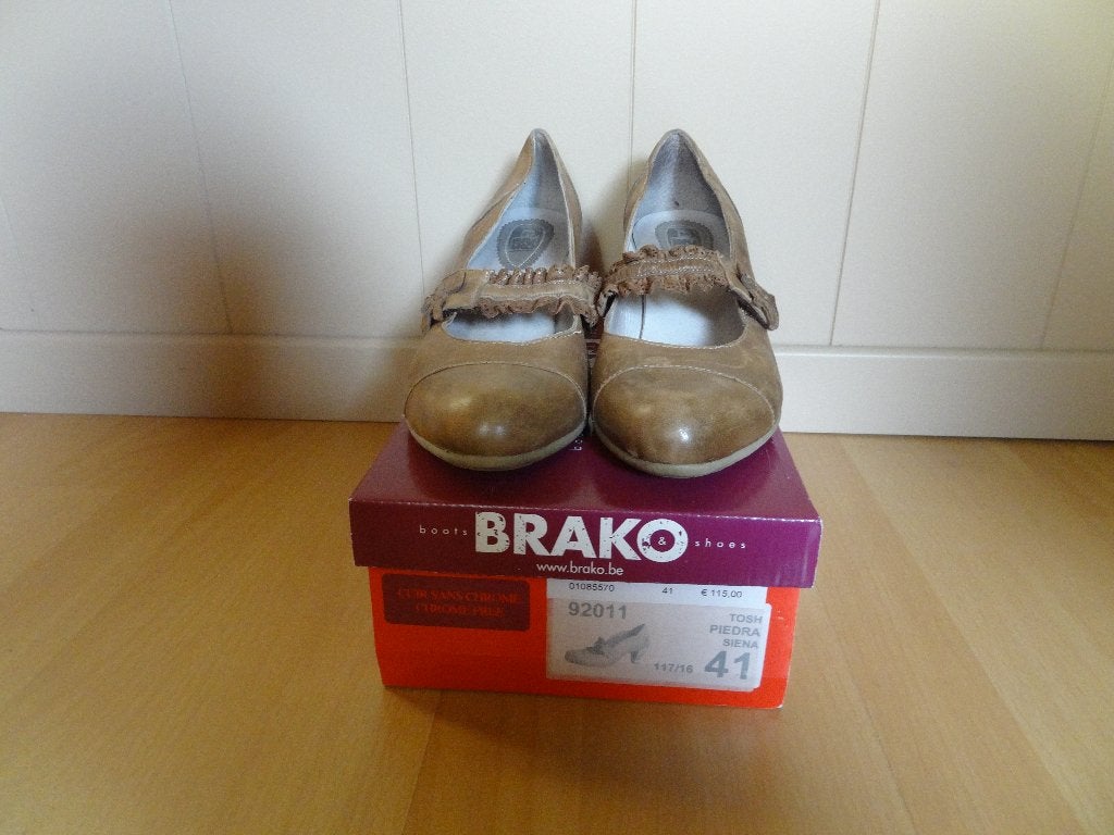 bruine brako schoenen maat 41, Kleding | Dames, Schoenen, Schoenen met lage hakken, Bruin, Ophalen of Verzenden, Zo goed als nieuw