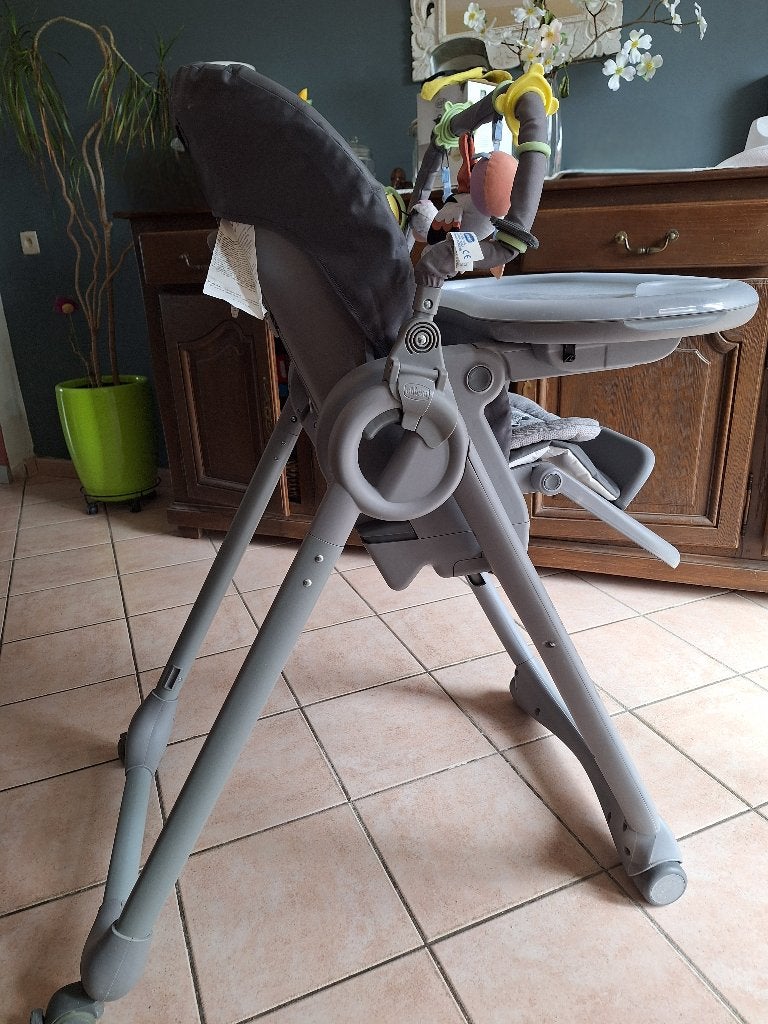 chaise haute Chicco, Kinderen en Baby's, Kinderstoelen, Ophalen, Gebruikt, Meegroeistoel, Gordel(s)