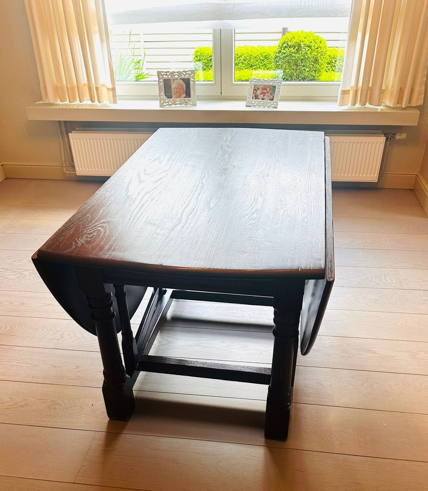 Ovale eikentafel, Huis en Inrichting, Tafels | Salontafels, Ophalen, Zo goed als nieuw