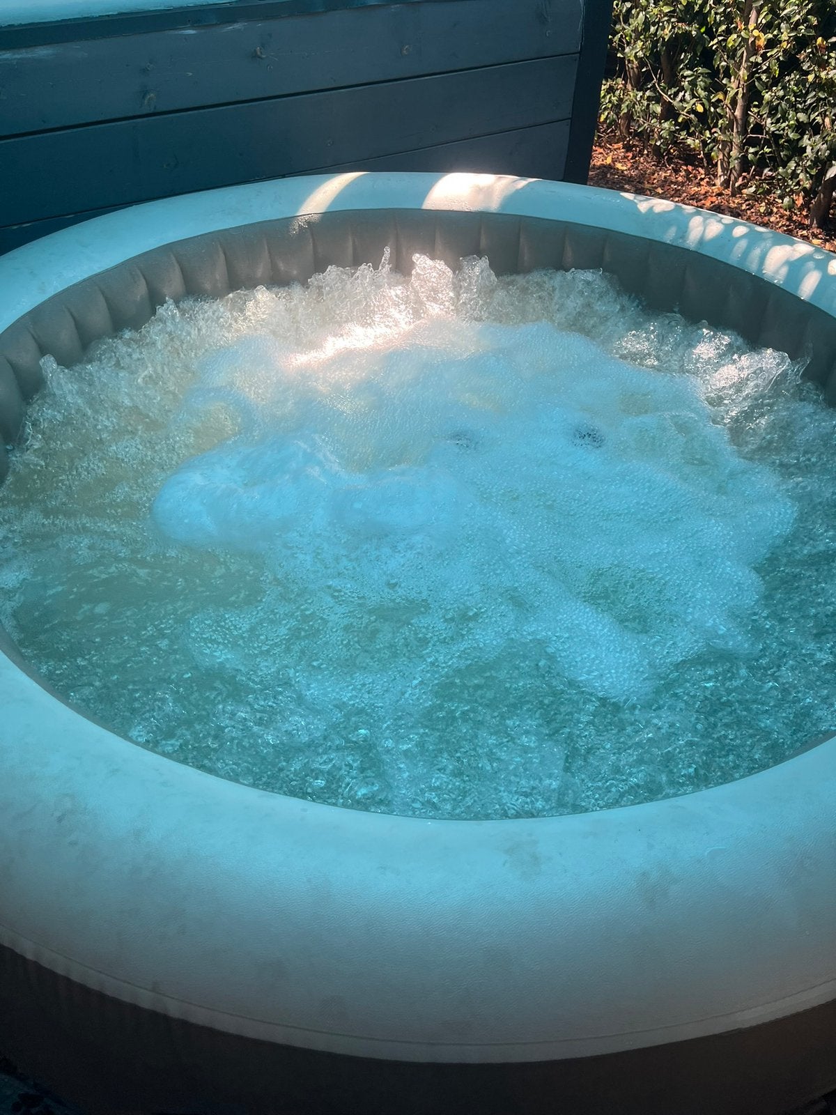 Jacuzzi in heel goede staat, Tuin en Terras, Ophalen, Zo goed als nieuw, Afdekzeil, Opblaasbaar
