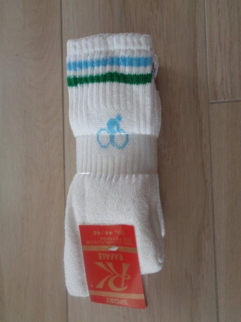 8 paires de nouvelles chaussettes de sport taille 45 et 46, Enlèvement ou Envoi, Neuf, Taille 43 à 46, Blanc