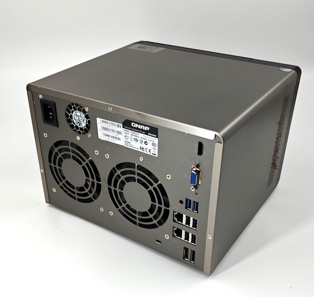QNAP TS-669 Pro 6-bay NAS + 33TB WD Red (RAID5 5,44TB), Enlèvement, Reconditionné