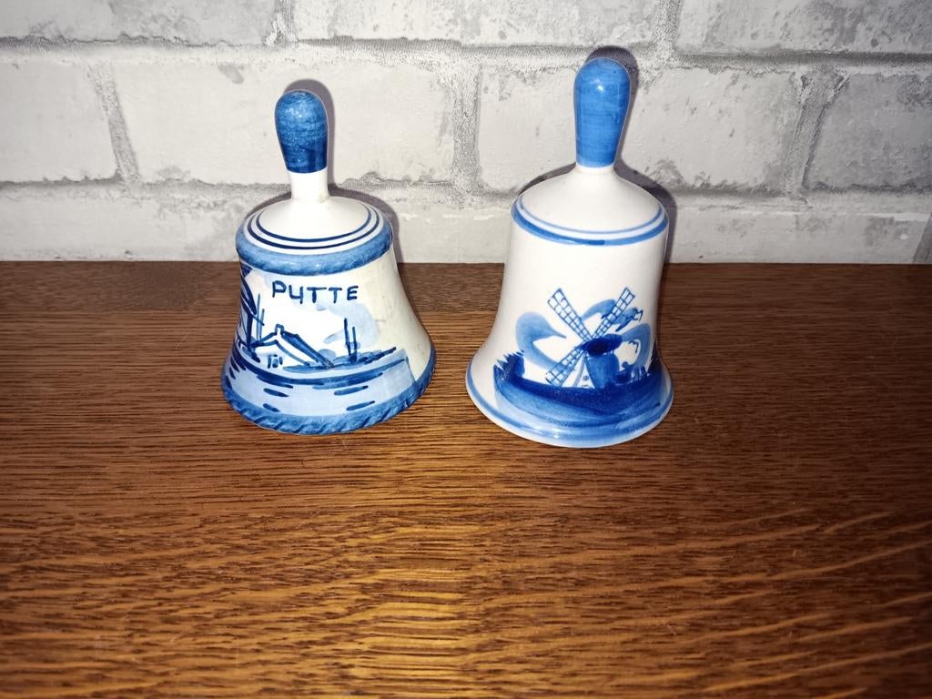 2 cloches bleues de Delft., Enlèvement ou Envoi