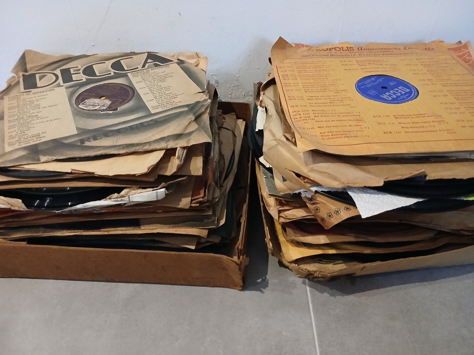 Lot +/- 150 stuks bakeliet platen, Enlèvement