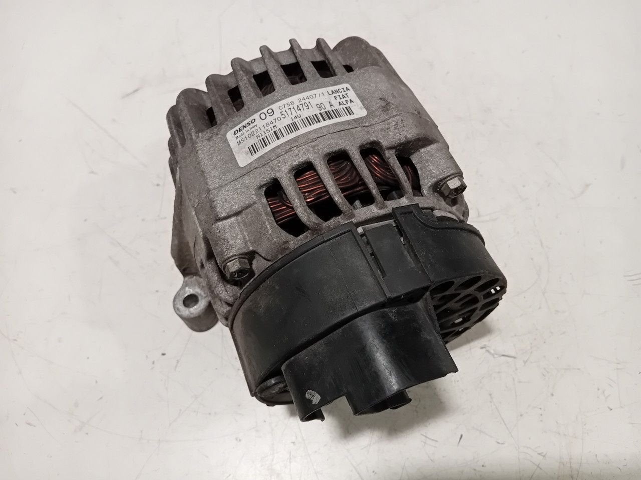 Dynamo Fiat 500, Onderdelen@venauto.nl, Van der Ven Autorecycling B.V., Gebruikt, Ettenseweg 76, 4706 PB Roosendaal, The Netherlands