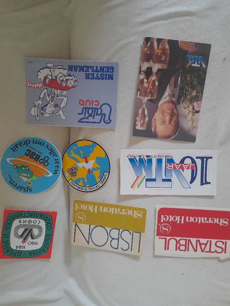 Stickers Vtm . Capiau. Sheraton, Verzamelen, Ophalen