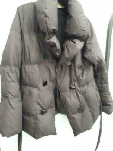 Mooie zwarte donsjas taille 42-44, Kleding | Dames, Ophalen of Verzenden