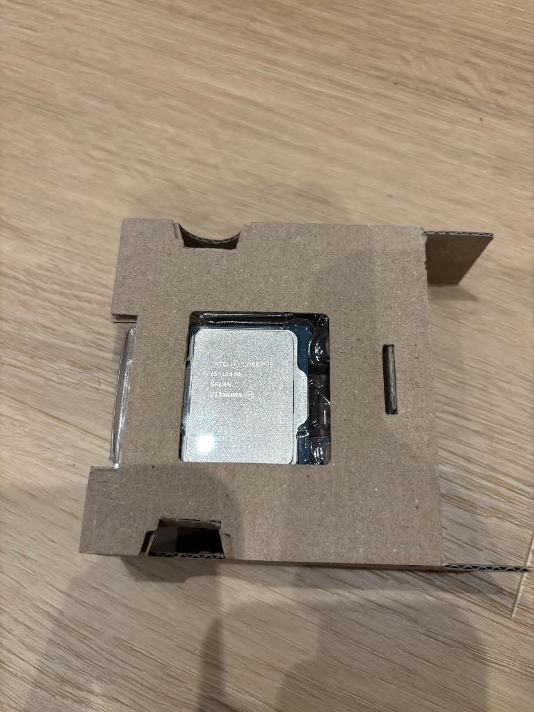 Intel Core i5 12400, Computers en Software, Processors, Zo goed als nieuw, 6-core, 2 tot 3 Ghz, Ophalen of Verzenden