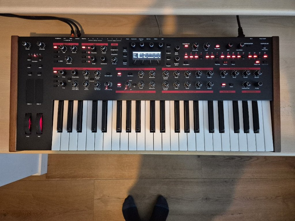 Dave Smith Sequential Pro2 Synthesizer met originele doos, Zo goed als nieuw, Met midi-aansluiting, Ophalen, 49 toetsen