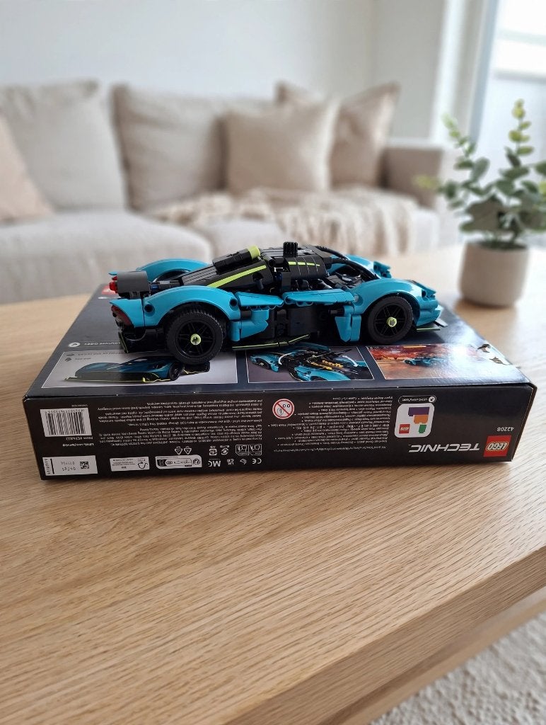 LEGO Technic : set 42208 Aston Martin Valkyrie (707 pcs), Kinderen en Baby's, Inclusief instructies, Lego, Ophalen of Verzenden