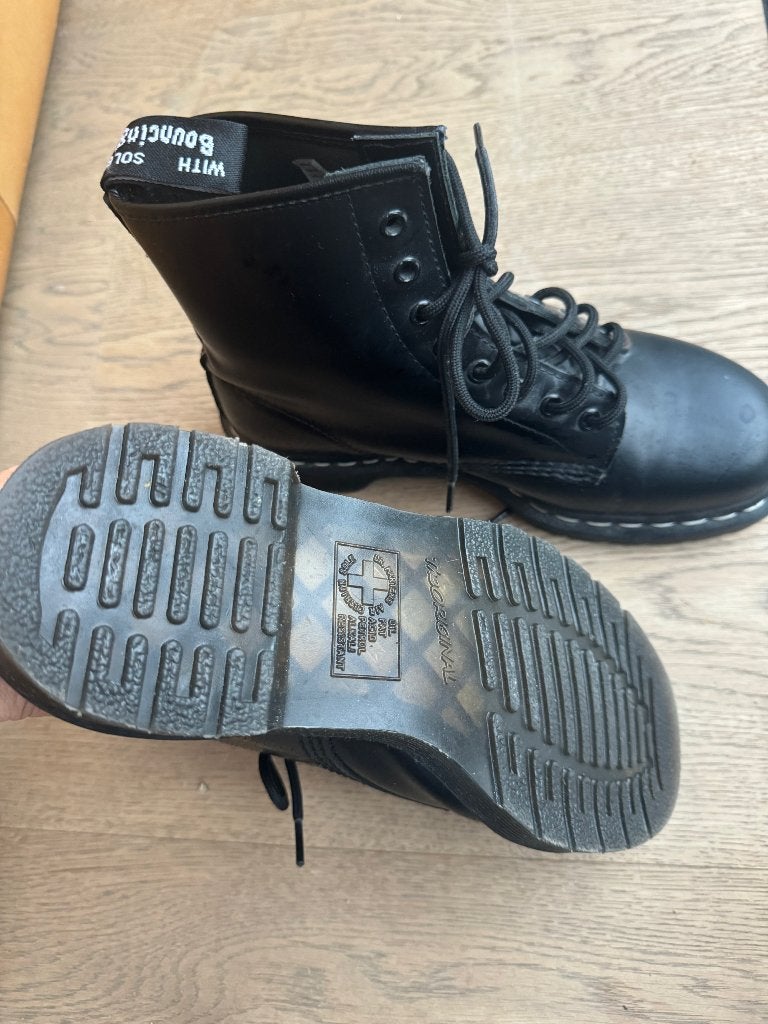 Schoenen Dr.Martens, Ophalen, Zwart, Overige typen, Nieuw