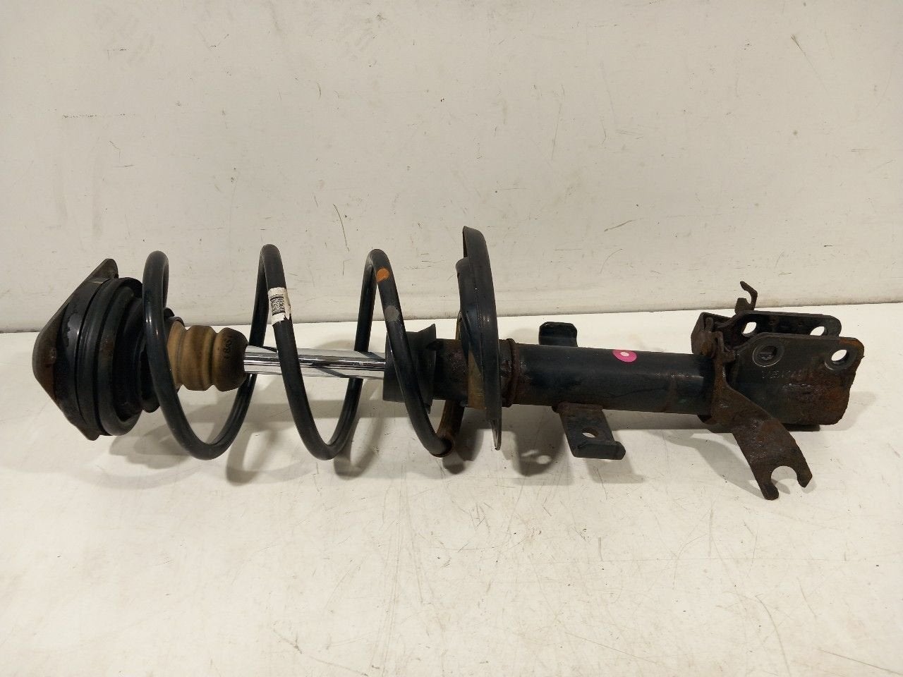 Veerpoot links voor Renault Clio, Autos : Pièces & Accessoires, Onderdelen@venauto.nl, Van der Ven Autorecycling B.V., Ettenseweg 76, 4706 PB Roosendaal, The Netherlands