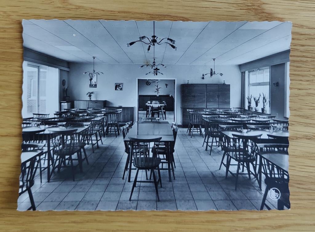 8 Pedagogie Regina Mundi Leuven Broekstraat 28, Verzenden, Ongelopen, Vlaams-Brabant