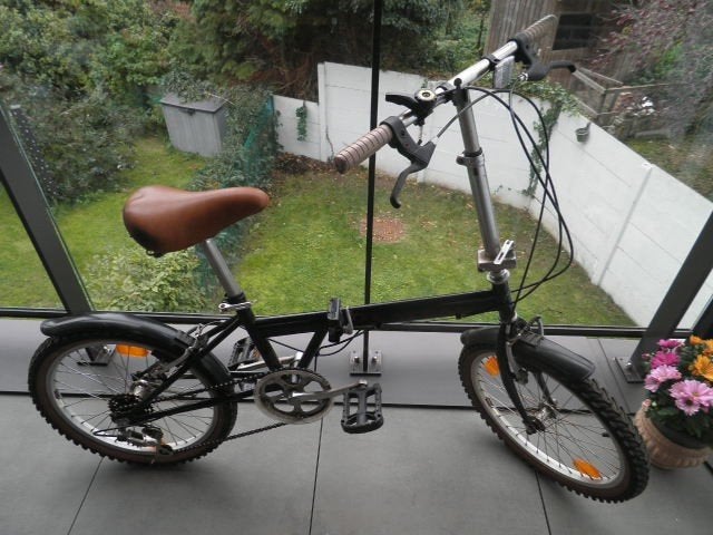 Plooifiets zwart met 5 versnellingen, Fietsen en Brommers, Ophalen, 20 inch of meer, Gebruikt, Velgrem