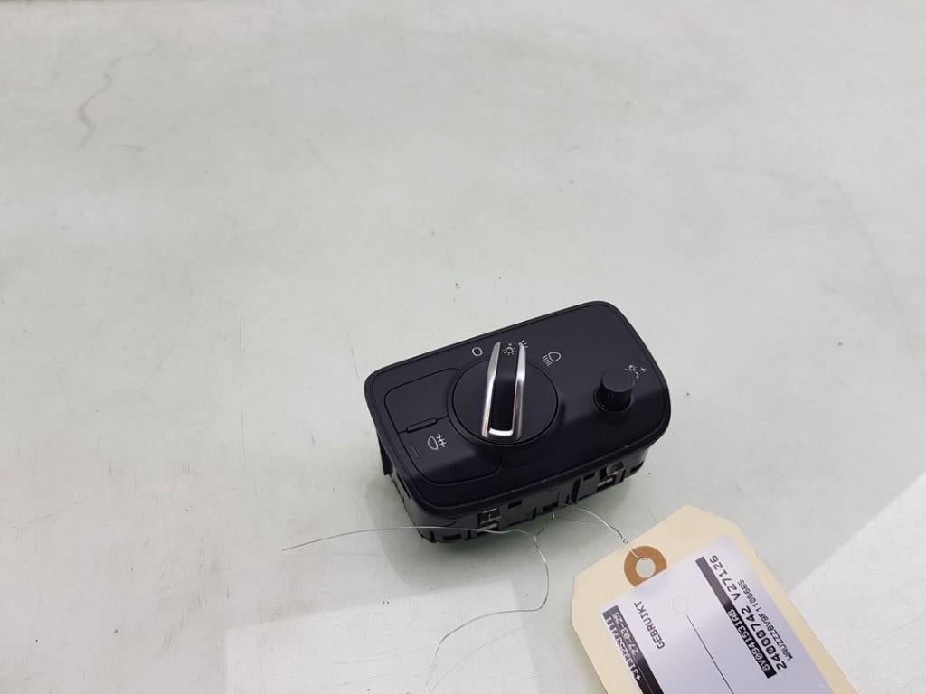 LICHTSCHAKELAAR Audi A3 Limousine (8VS / 8VM), Gebruikt, Audi