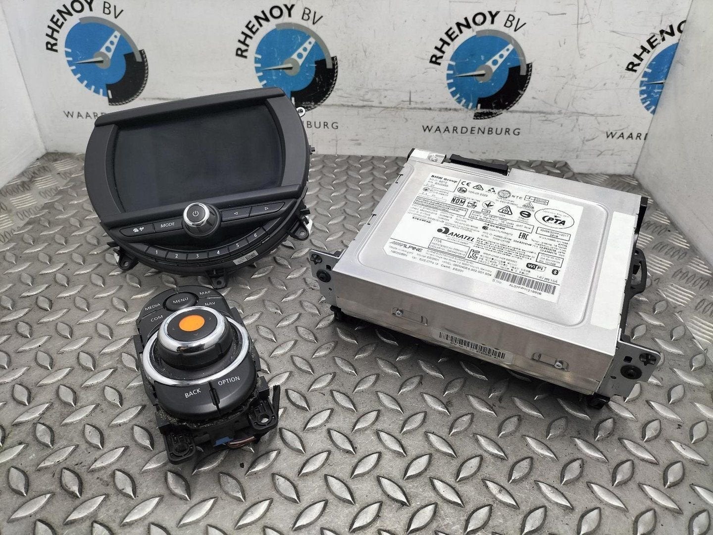MINI (BMW) COUNTRYMAN F60 Cooper Chilli II  NAVIGATIE 2018, Ophalen of Verzenden, Gebruikt, ARN erkend