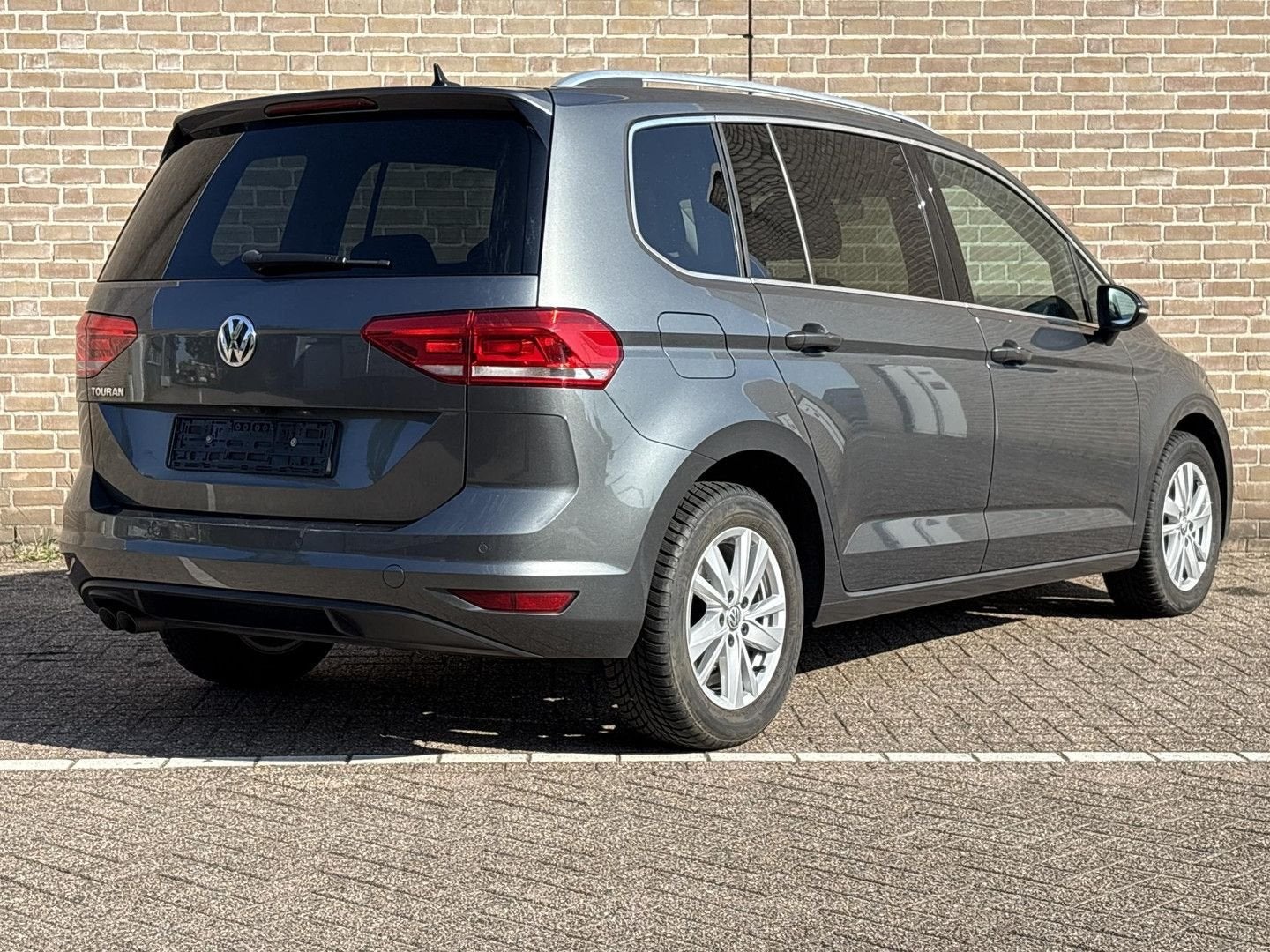 Volkswagen Touran 2.0 TDI Comfortline Business 7p | € 9.850,, Auto's, Zwart, Bedrijf, Zilver of Grijs, Te koop