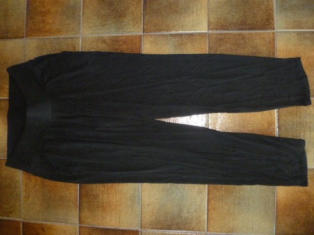 zwarte zwangerschap losse broek van H&M, medium, Vêtements | Femmes, Vêtements de grossesse, H&M, Enlèvement ou Envoi, Comme neuf