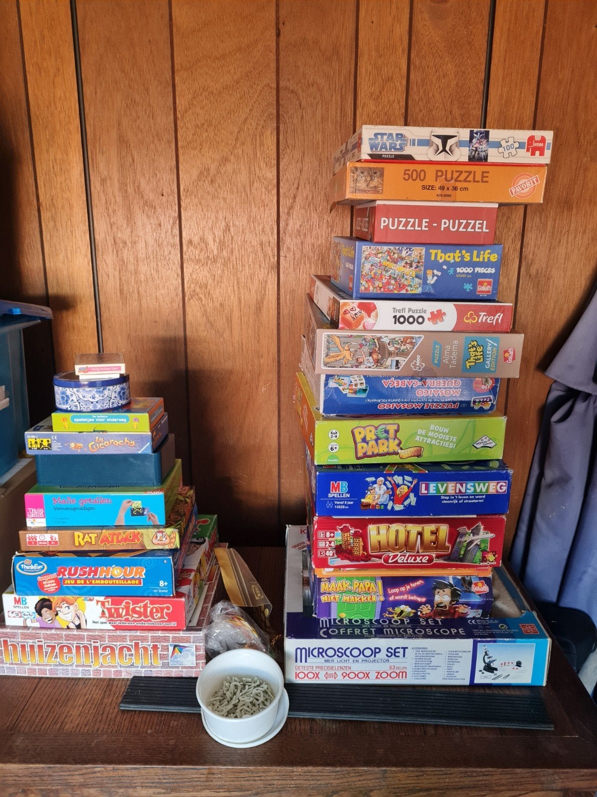 Rommelmarkt lot: spellen, kinderstoel, Nicer Dicer & divers!, Enlèvement, Utilisé