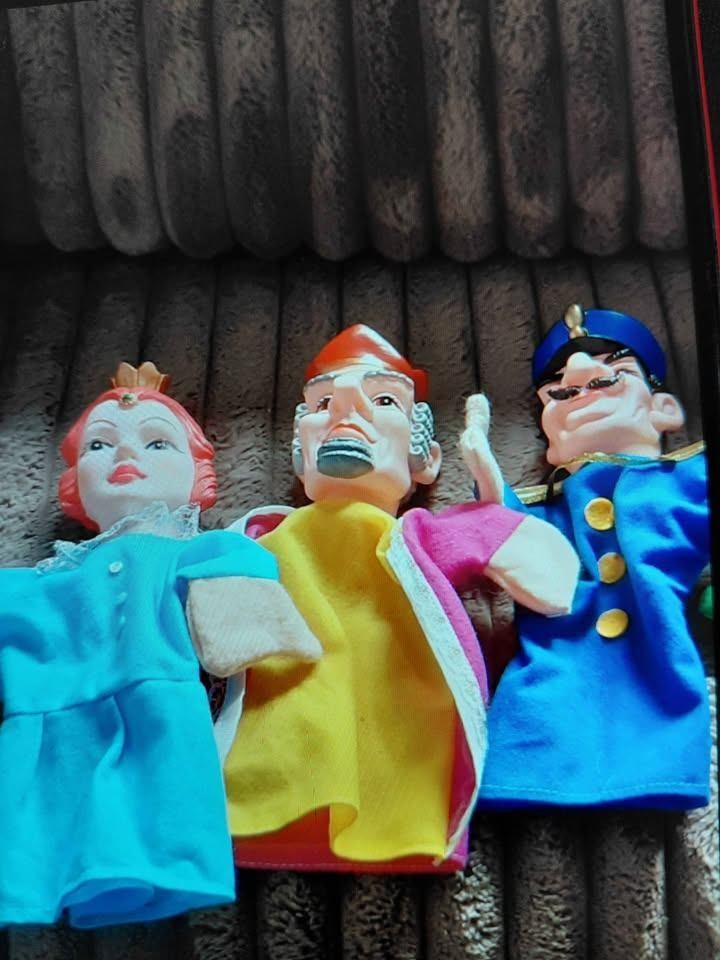 Divers marionnettes, Ophalen, Zo goed als nieuw