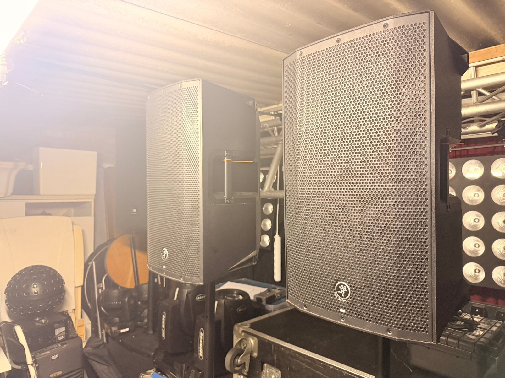 2x mackie thump 12a speakers, Ophalen, Zo goed als nieuw, 1000 watt of meer, P.A.