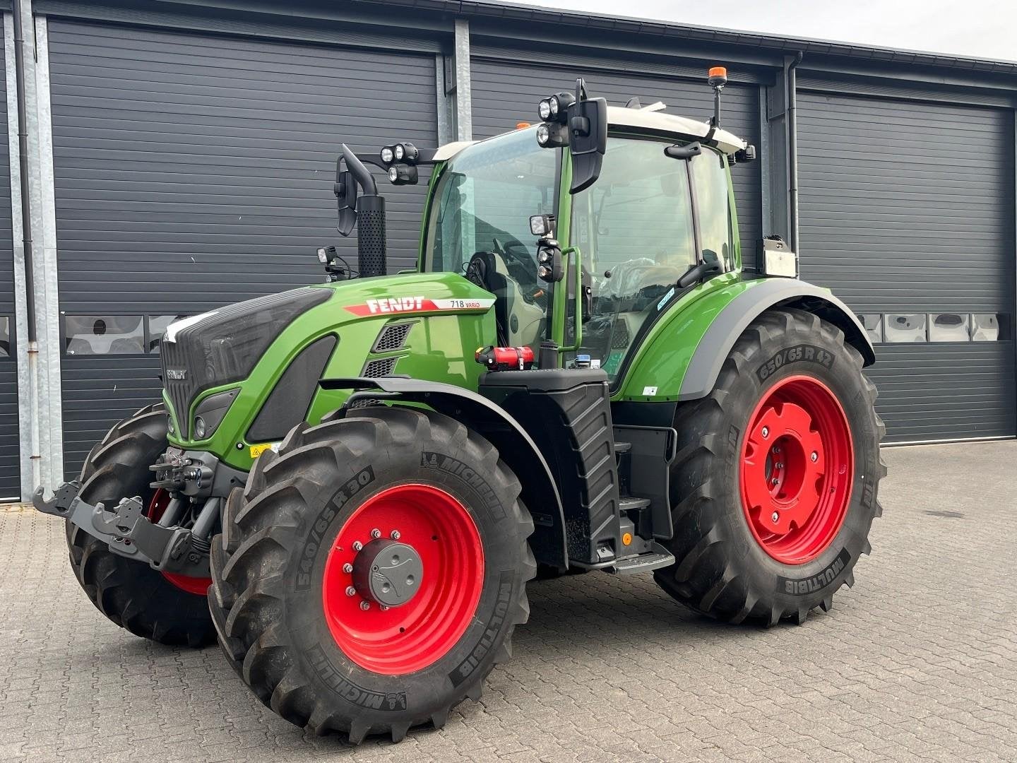 FENDT FENDT 718 VARIO WG4746, Plus de 160 ch, Fendt