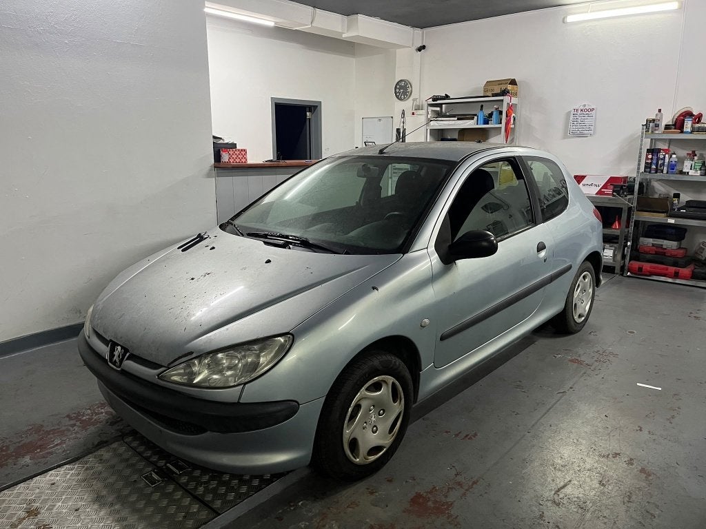 Peugeot 206 1.1i Benzine 2003, Voorwielaandrijving, Stof, Zwart, 4 cilinders