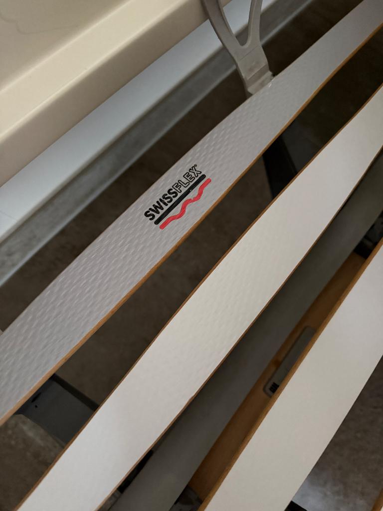 Lattenbodem Swissflex , verstelbaar manueel hoofd en voeten, Maison & Meubles, Comme neuf, Enlèvement, Sommier, 200 cm