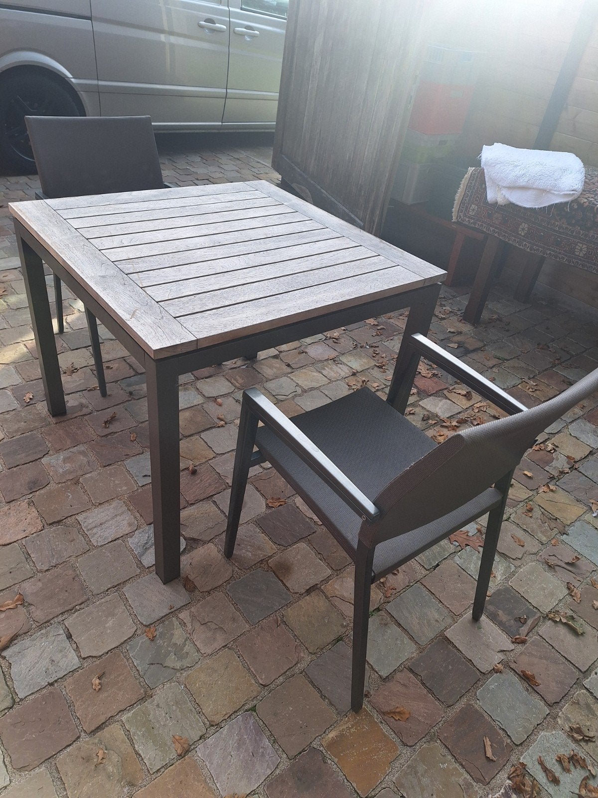 Teak tuintafel met 2 stoelen Amato, Tuin en Terras, Teakhout, Zo goed als nieuw, Tuinset, Ophalen