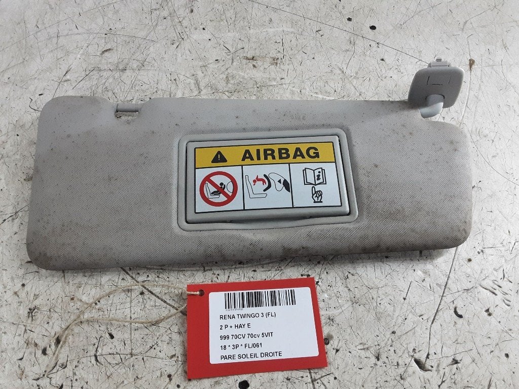 PARE-SOLEIL DROIT Renault Twingo III (AH) (01-2014/04-2019), Autos : Pièces & Accessoires, Renault, Mevr. I. Hauben, Utilisé, Rue de l'Espoir 34 34
4030  GRIVEGNÉE, BE