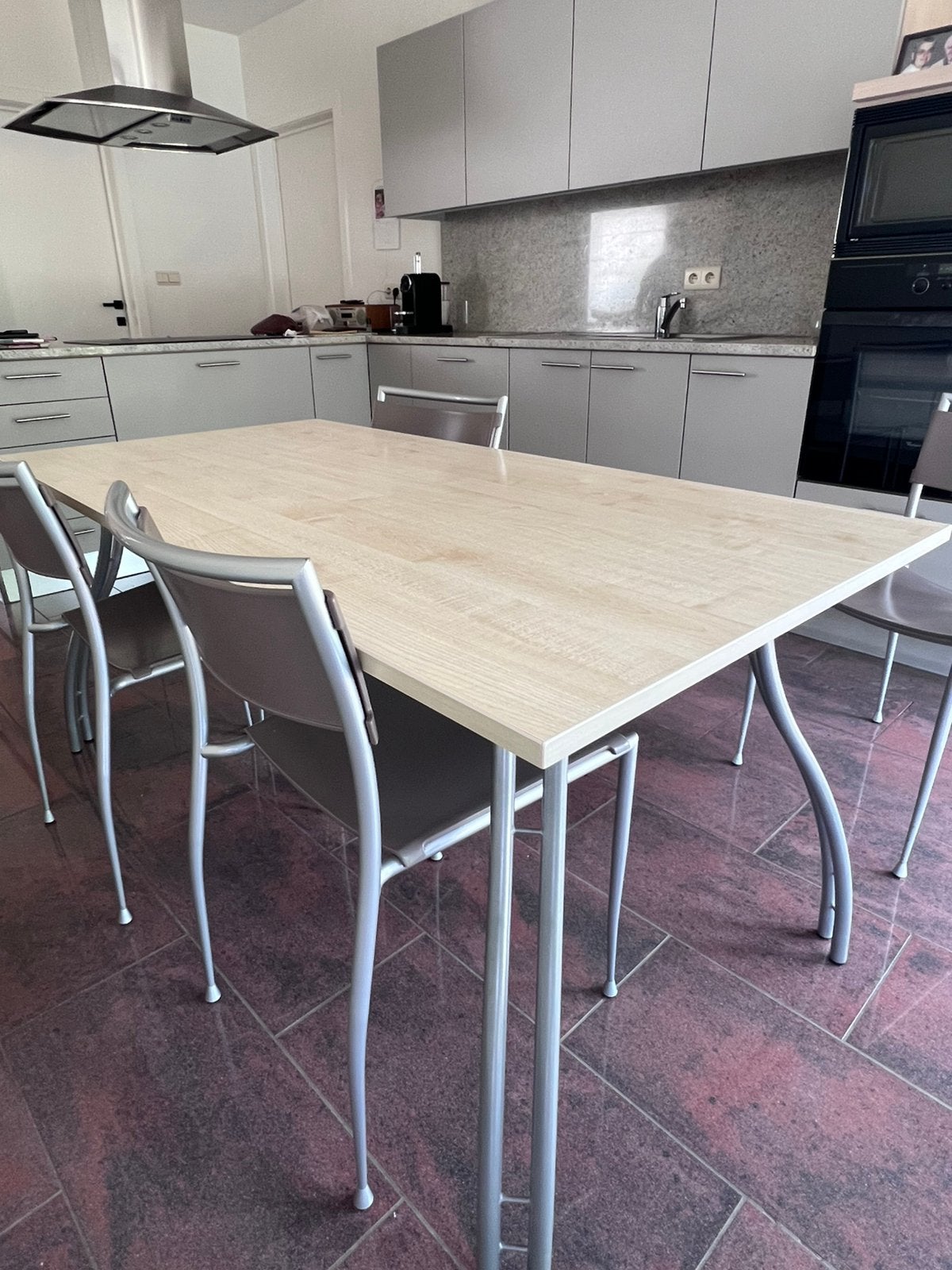 Keukentafel 4 stoelen, Ophalen, Gebruikt, Modern. Beige/grijs, 50 tot 100 cm
