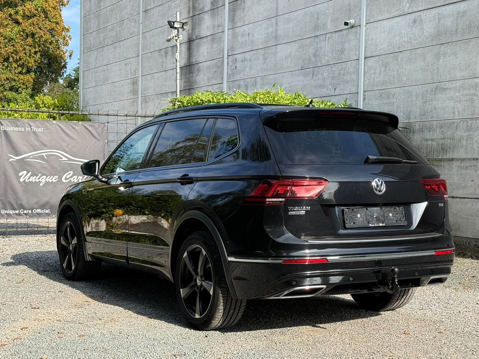 VW Tiguan 1.4 TSI 3 X RLine 7 zit Allspace - Automaat Black, Auto's, Automaat, Euro 6, Zwart, 1400 cc
