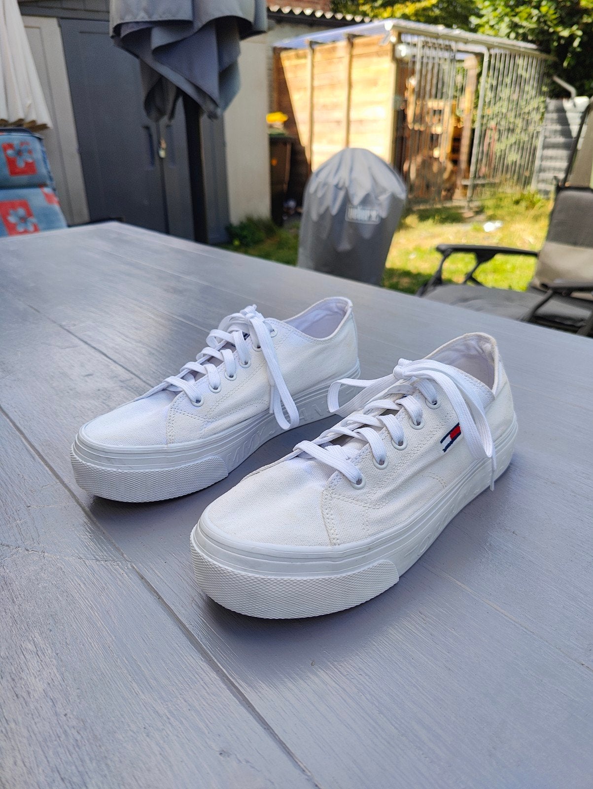 Espadrilles à plateforme blanches Tommy Hilfiger, Vêtements | Femmes, Chaussures, Tommy hilfiger, Sneakers et Baskets, Comme neuf