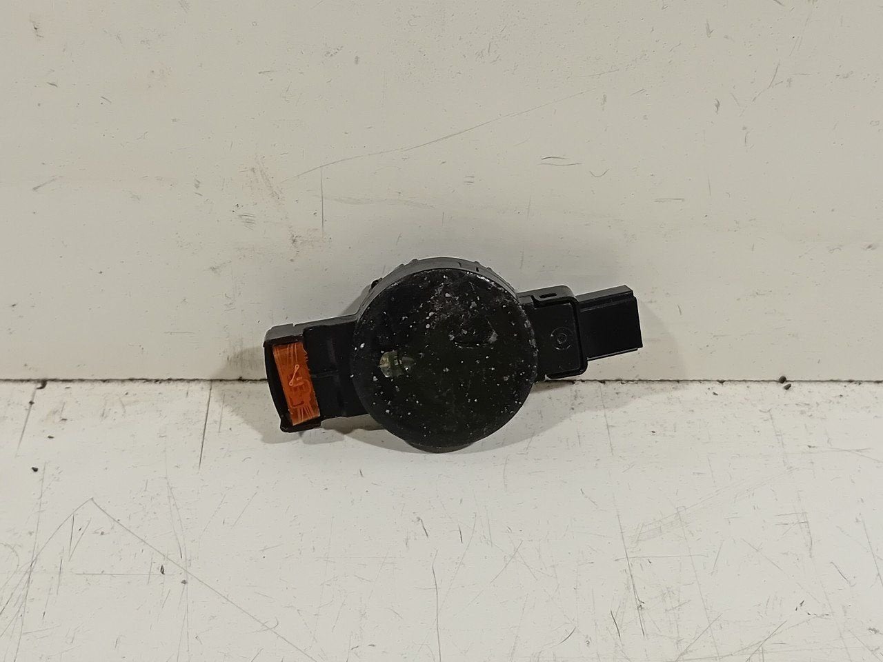 Regensensor BMW i3, Onderdelen@venauto.nl, Van der Ven Autorecycling B.V., Ettenseweg 76, 4706 PB Roosendaal, The Netherlands