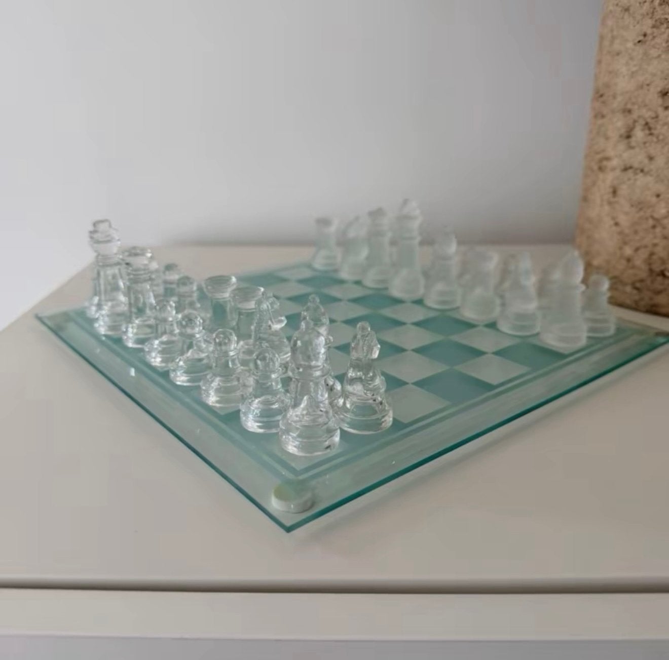 Échiquier en verre - objet de déco ou jeu, Neuf, Enlèvement ou Envoi, 24 cm, Objet de décoration