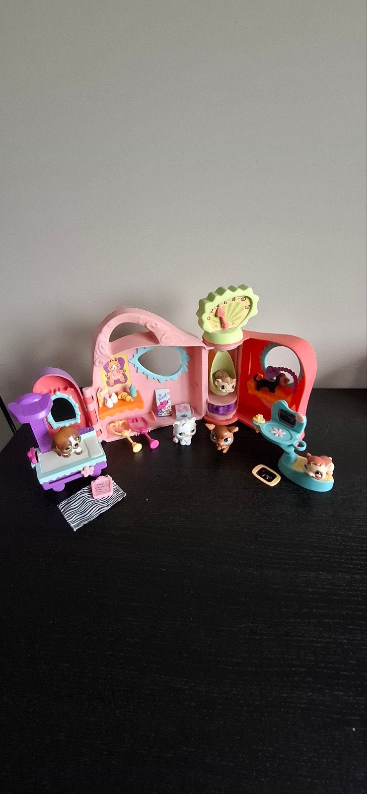 littlest pet shop - get better center, Enfants & Bébés, Enlèvement, Comme neuf