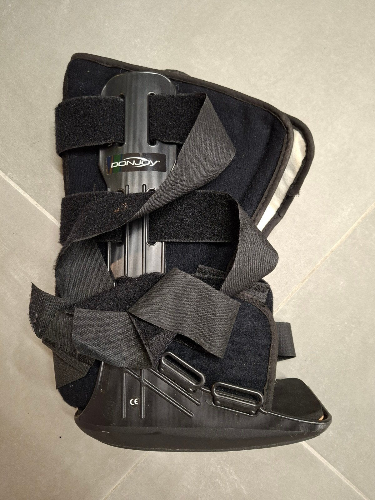 Brace, Diversen, Ophalen