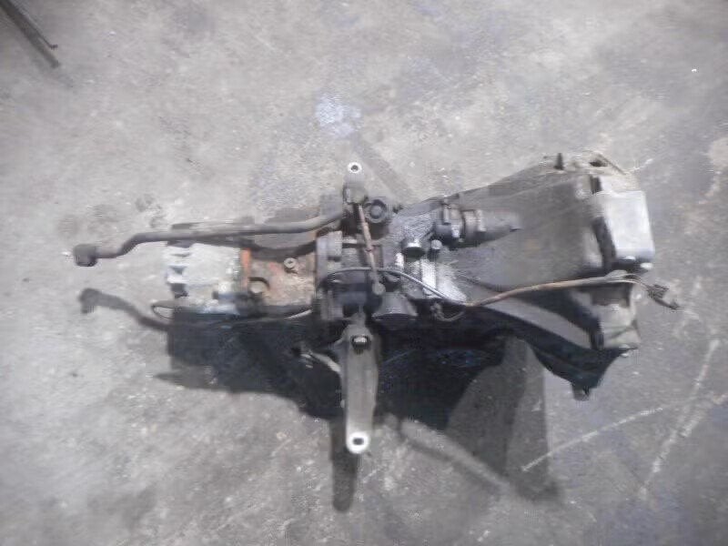 VERSNELLINGSBAK Audi 100 (C3) (01-1982/07-1991) (3u02112), Auto-onderdelen, Gebruikt, Auto-Union-Straße 1, 85057 Ingolstadt, DE