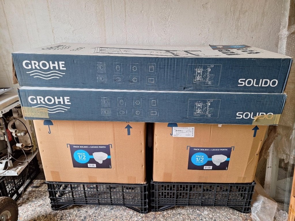 2 Packs "WC Suspendu GROHE Solido + Cuvette Lecico Perth", Doe-het-zelf en Bouw, Ophalen, Nieuw, Chroom, Toilet