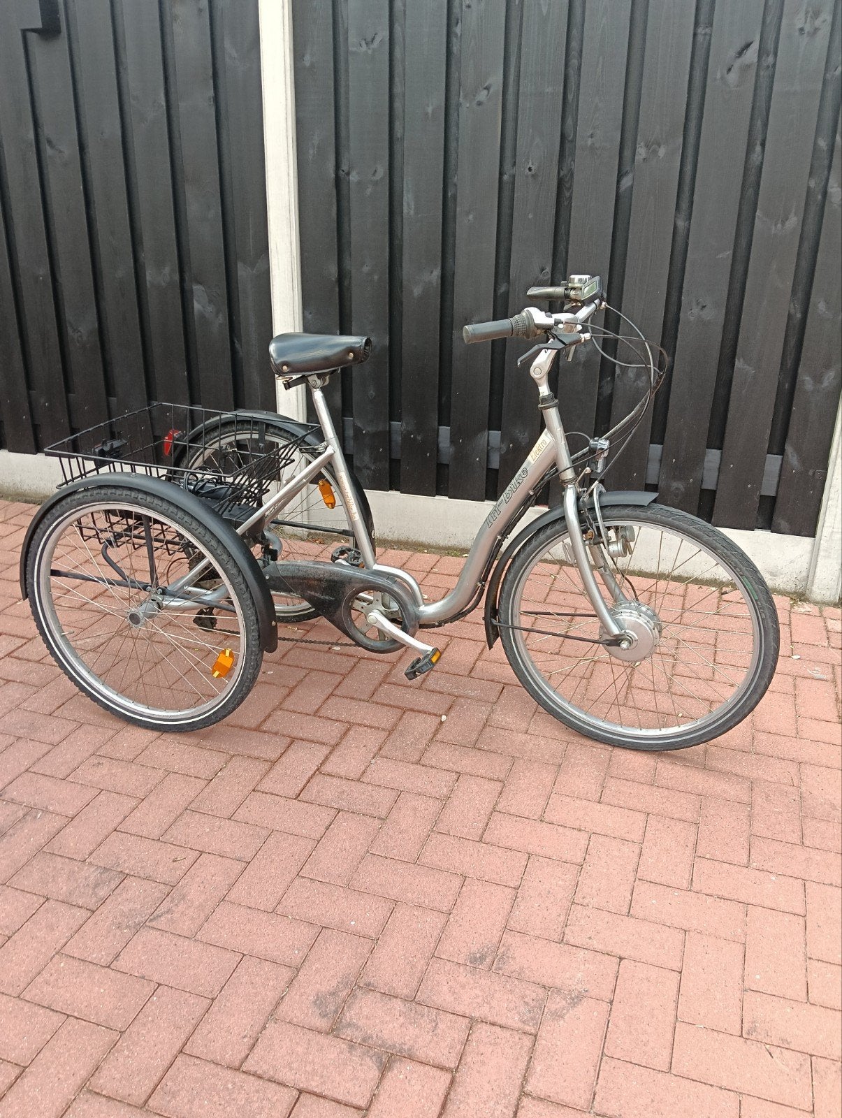 elektrischedriewieler Tri-bike nieuwe batterij jaar garantie, Fietsen en Brommers, Ophalen of Verzenden, Zo goed als nieuw, Velgrem