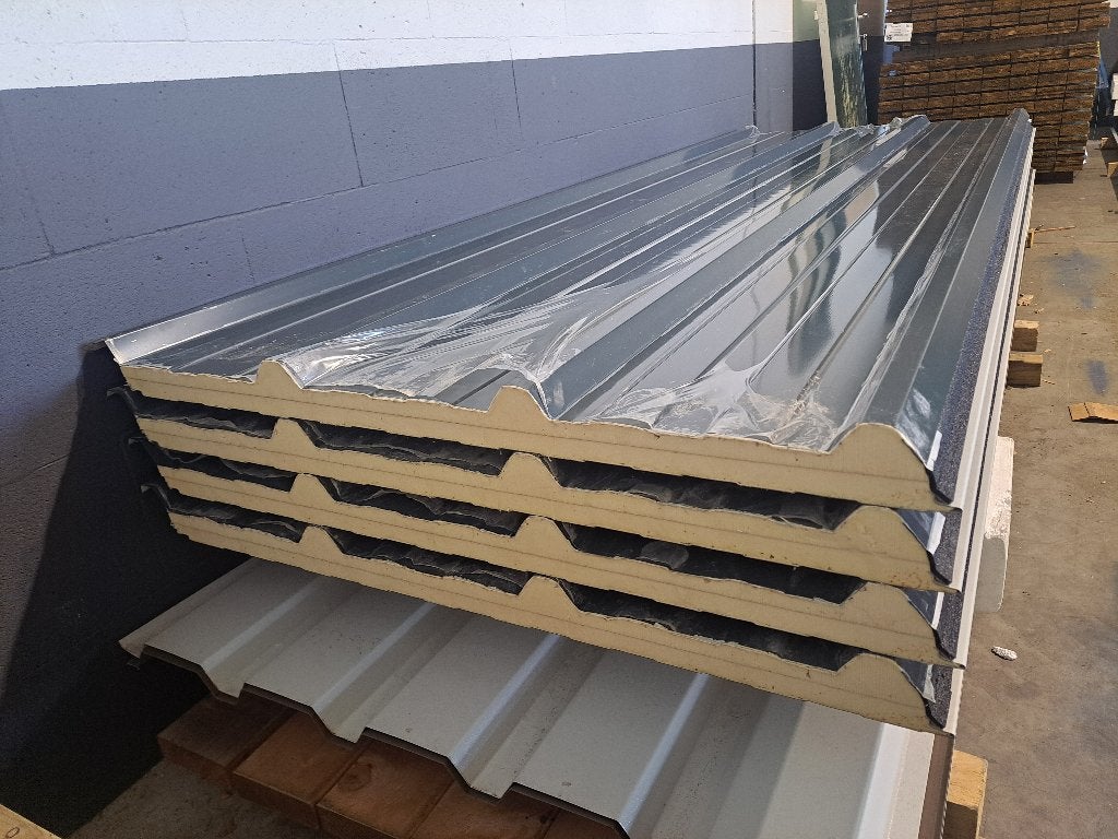 LAATSTE STUKS! Sandwichpanelen/wand/dak (4 cm): 2 loten, Doe-het-zelf en Bouw, Nieuw, Minder dan 5 m², Metaal, Grijs