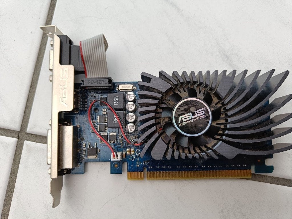 Asus GT730 videokaart 2GB GDDR5, Computers en Software, Gebruikt, HDMI, Ophalen of Verzenden, GDDR5