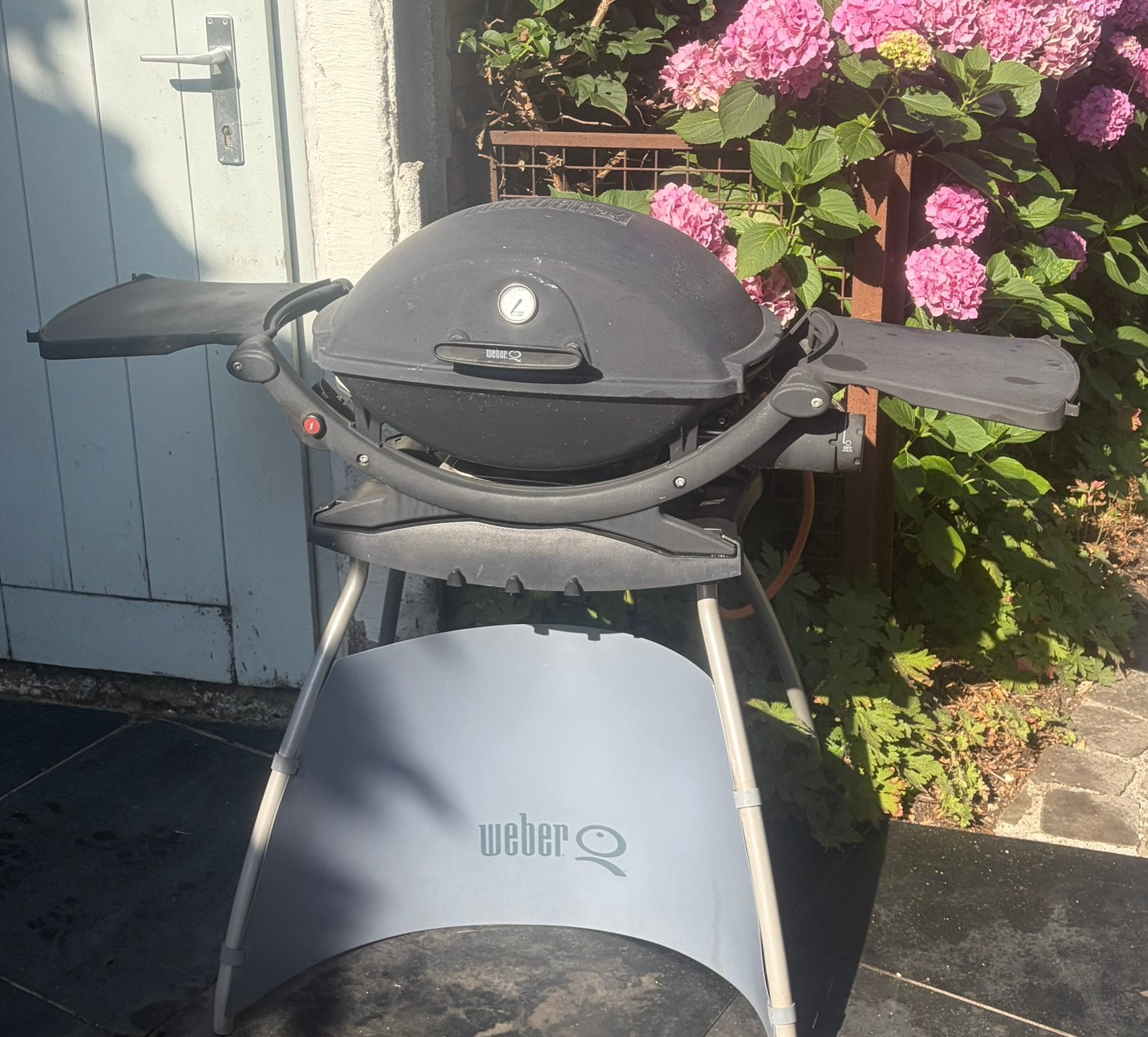 Weber gasbarbeque Q220 met statief, Ophalen, Gebruikt