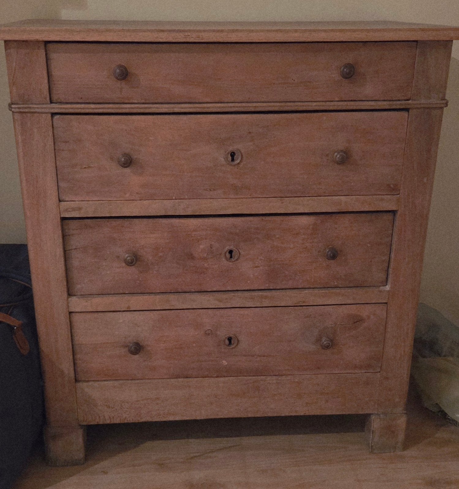 joli meuble à tiroirs bois massif brut 88x47 hauteur 90, Maison & Meubles, Armoires | Commodes, Enlèvement