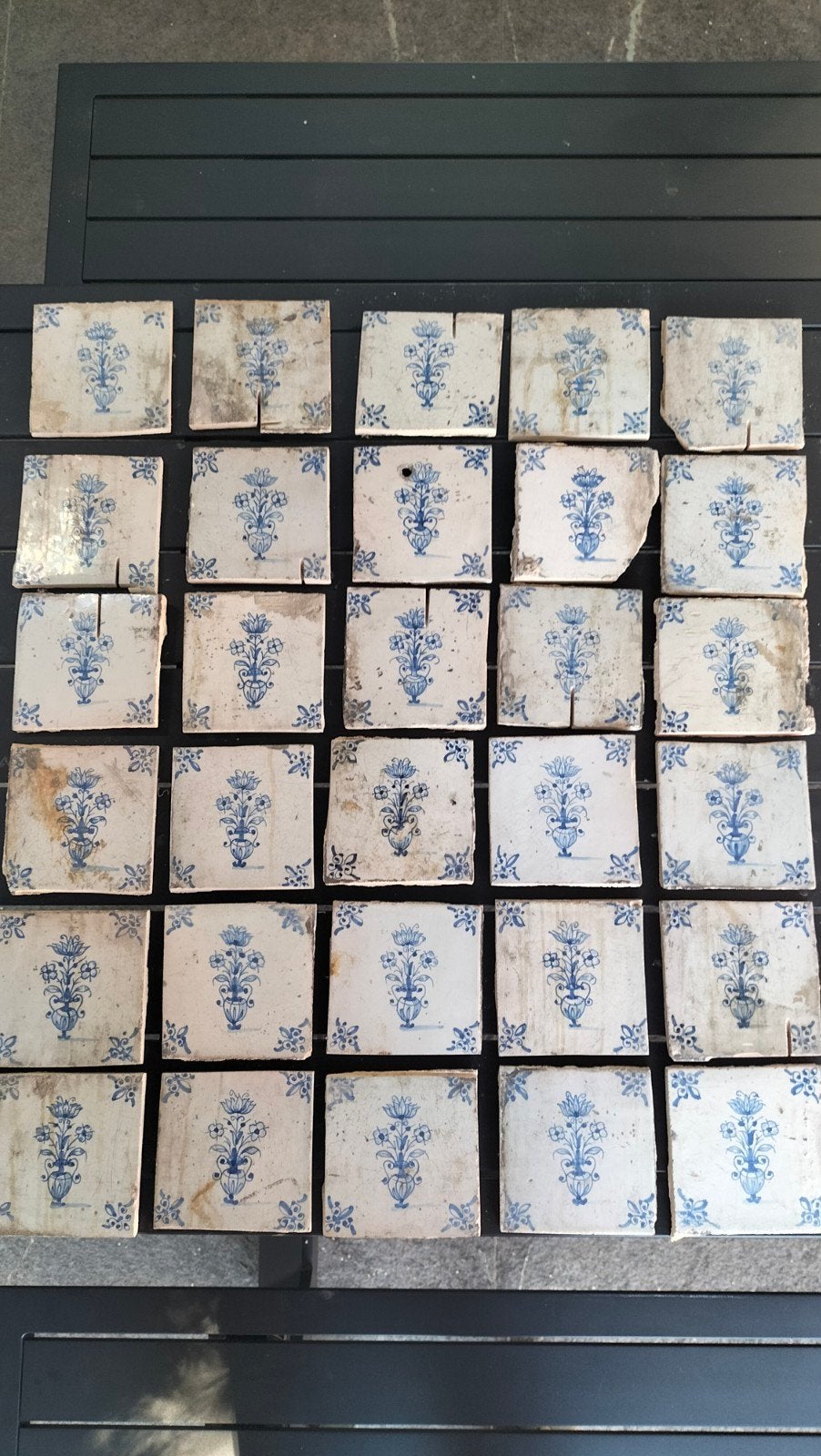 17e-eeuwse Delftse blauwe tegels., Ophalen